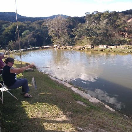 فندق Campos do Jordãoفي  Camping & Chales Cogumelos Rock المظهر الخارجي الصورة